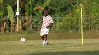 Gelandang asal Irlandia Optimistis Kualitasnya Bisa Tingkatkan Performa Persis Solo: Janjikan Musim yang Sangat Bagus